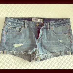 VICTORIA SECRETS DENIM SHORTS SIZE 10